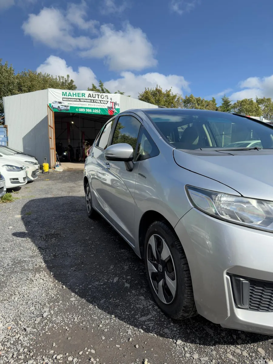 Honda Fit Hatchback, Petrol Hybrid, 2015, Silver