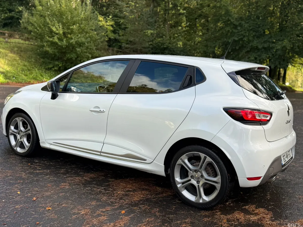 Renault Clio Hatchback, Diesel, 2018, White