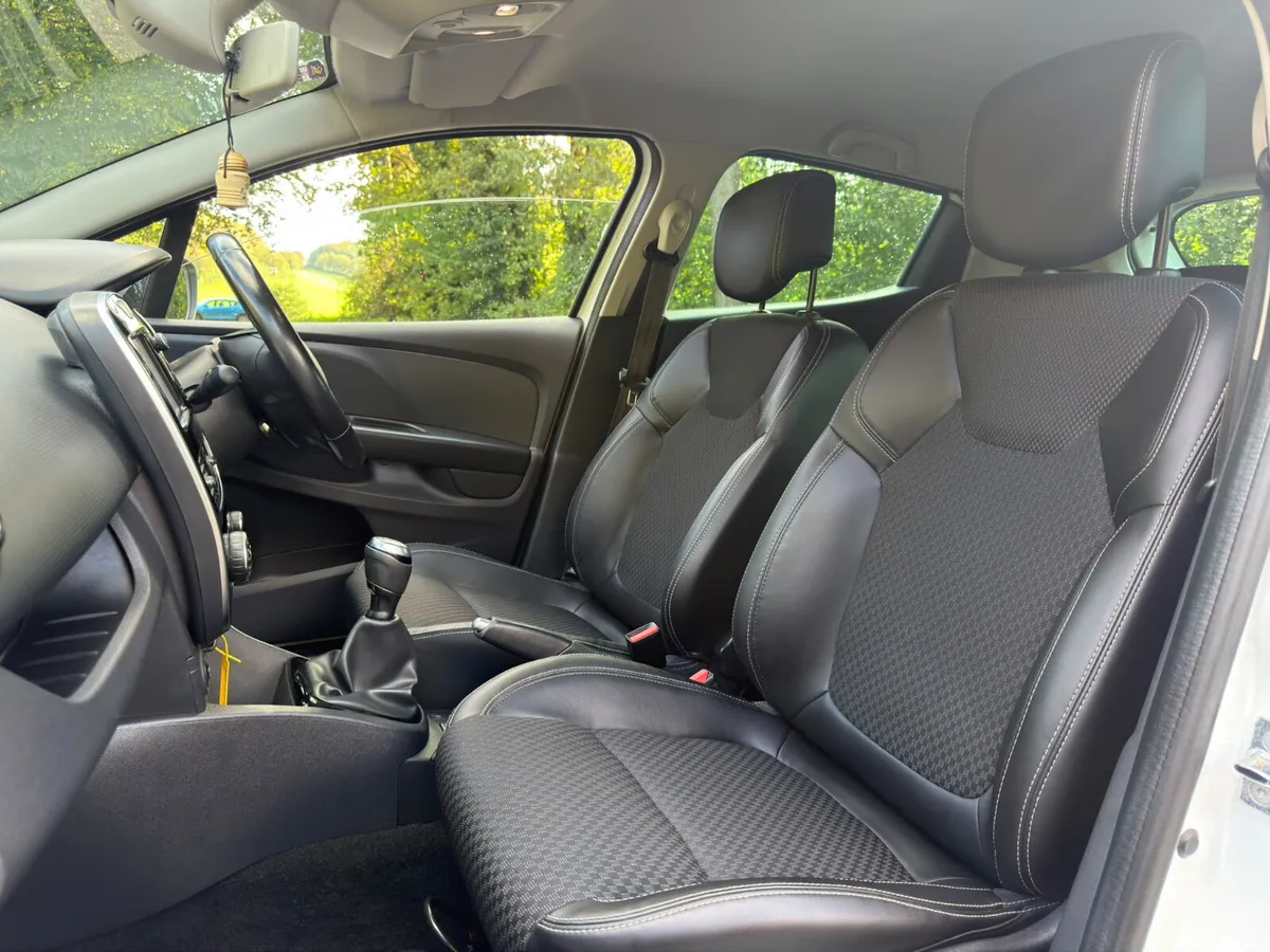 Renault Clio Hatchback, Diesel, 2018, White