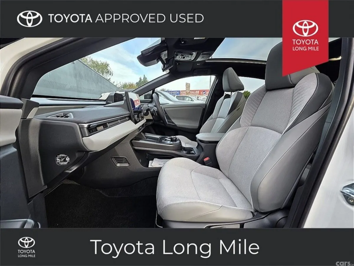 Toyota C-HR Estate, Electric, 2026, White