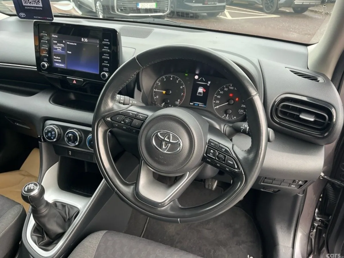 Toyota Yaris Hatchback, Petrol, 2022, Grey