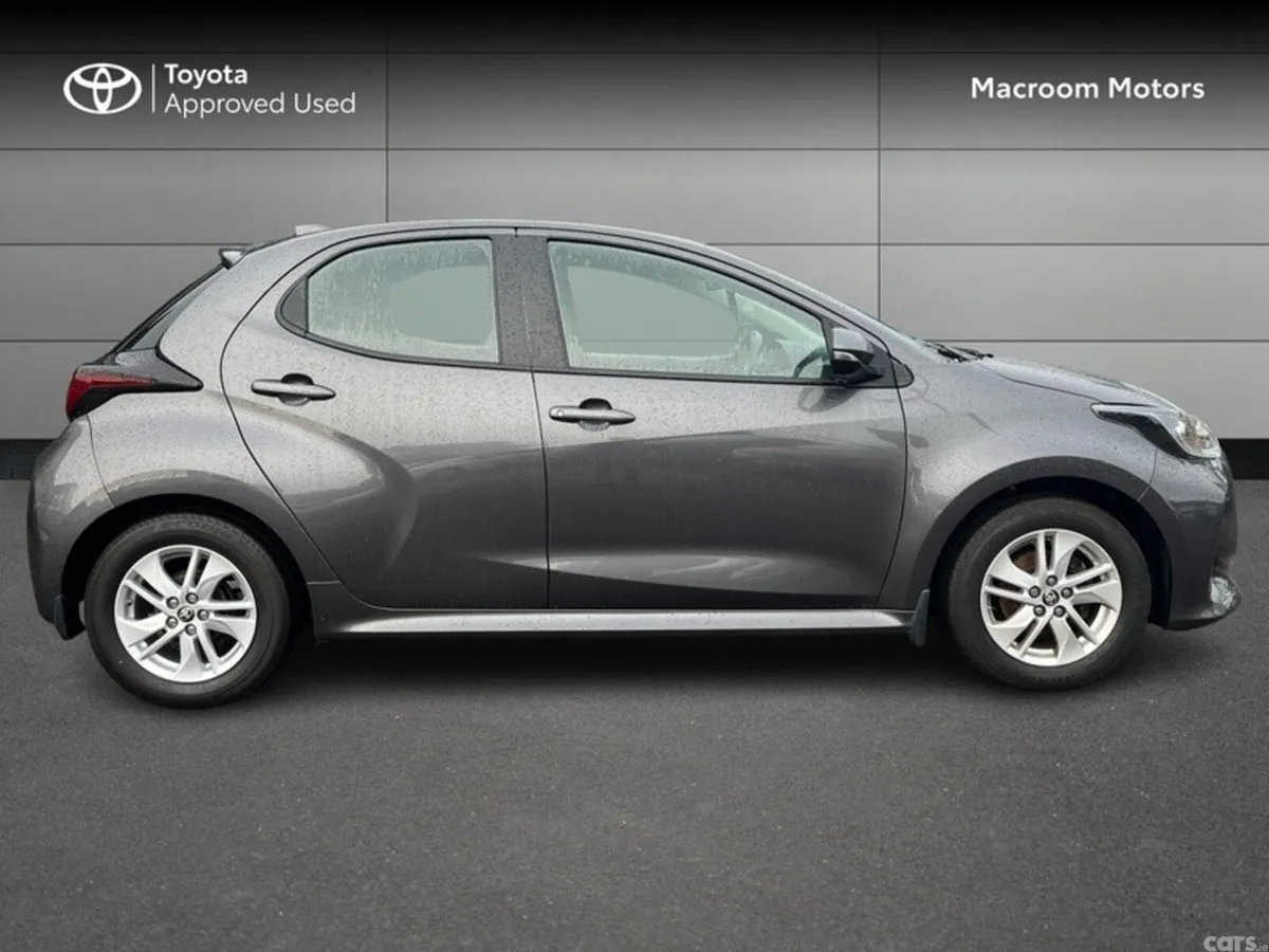 Toyota Yaris Hatchback, Petrol, 2022, Grey