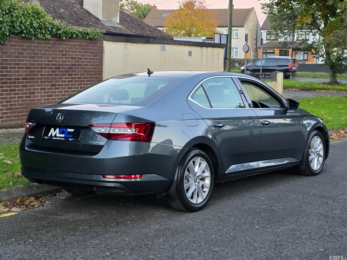 Skoda Superb Saloon, Diesel, 2017, Grey