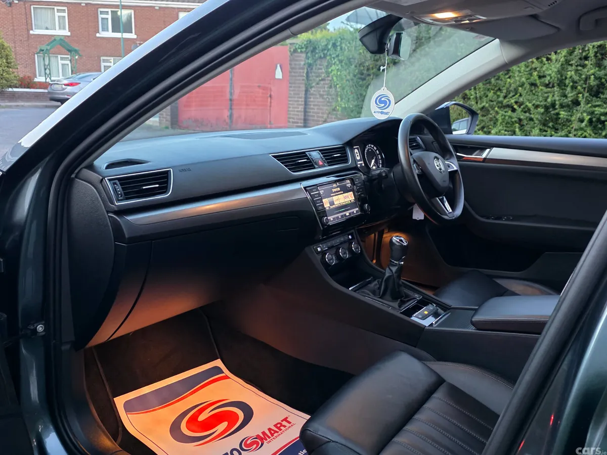 Skoda Superb Saloon, Diesel, 2017, Grey
