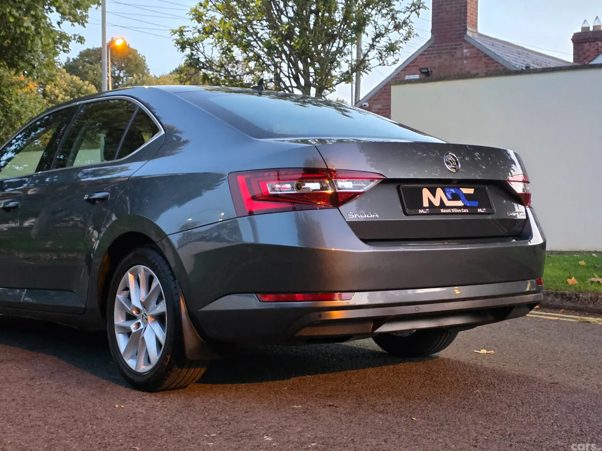 Skoda Superb Saloon, Diesel, 2017, Grey