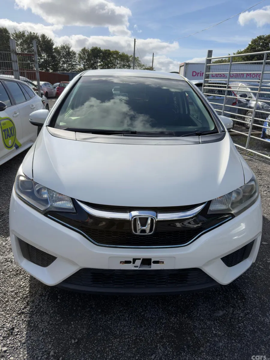 Honda Fit Hatchback, Petrol Hybrid, 2015, White