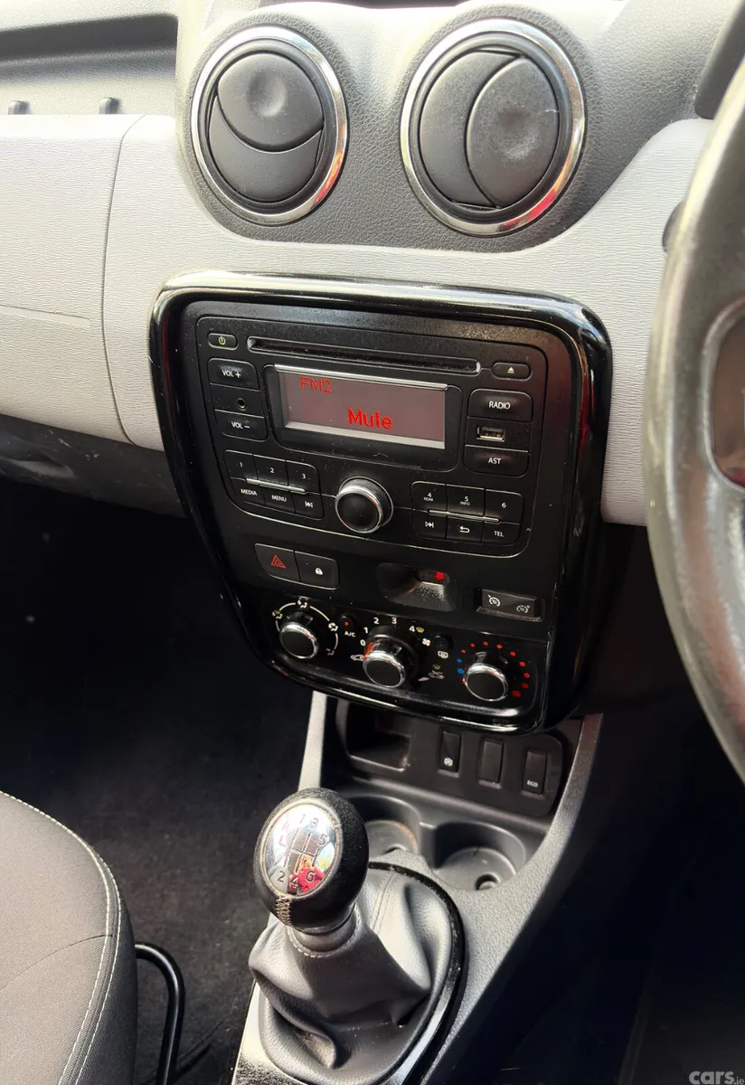 Dacia Duster SUV, Diesel, 2016, White