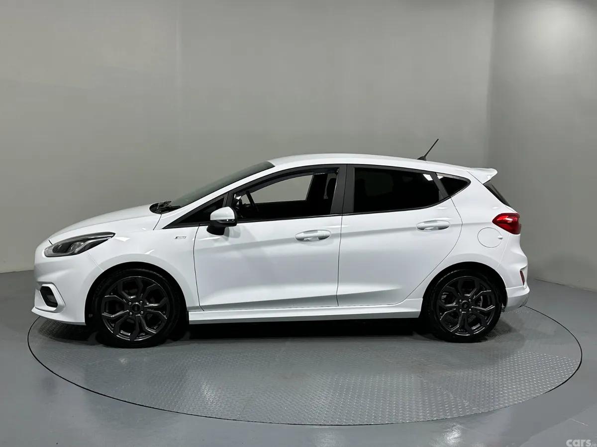 Ford Fiesta Hatchback, Diesel, 2018, White