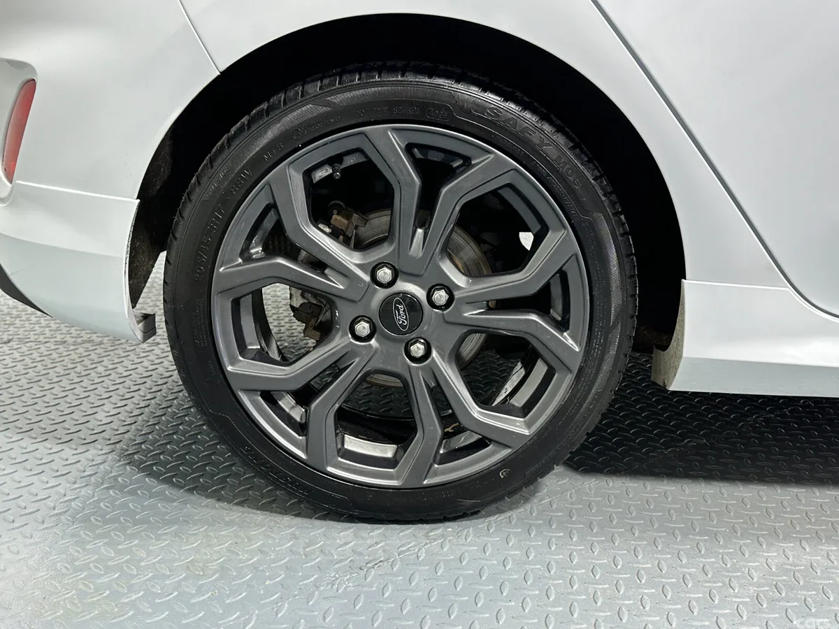 Ford Fiesta Hatchback, Diesel, 2018, White