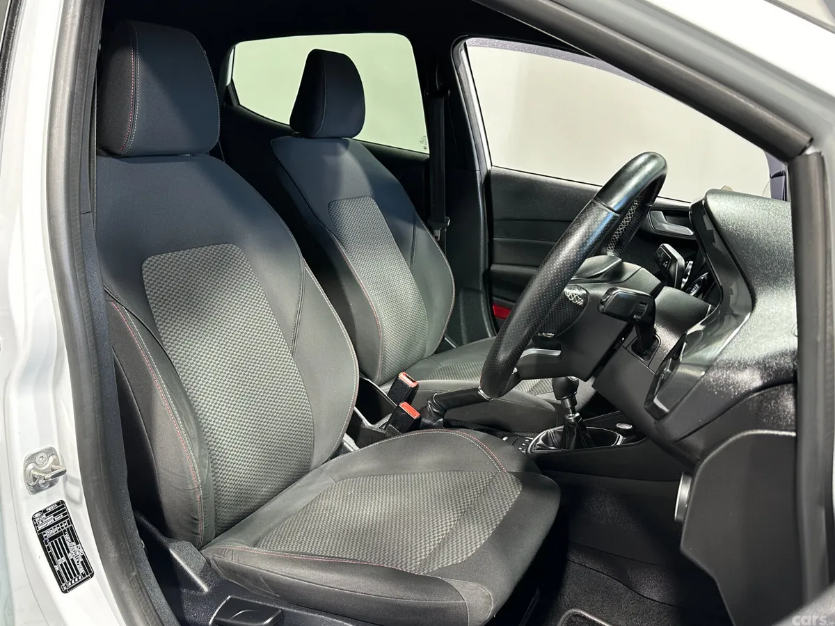 Ford Fiesta Hatchback, Diesel, 2018, White