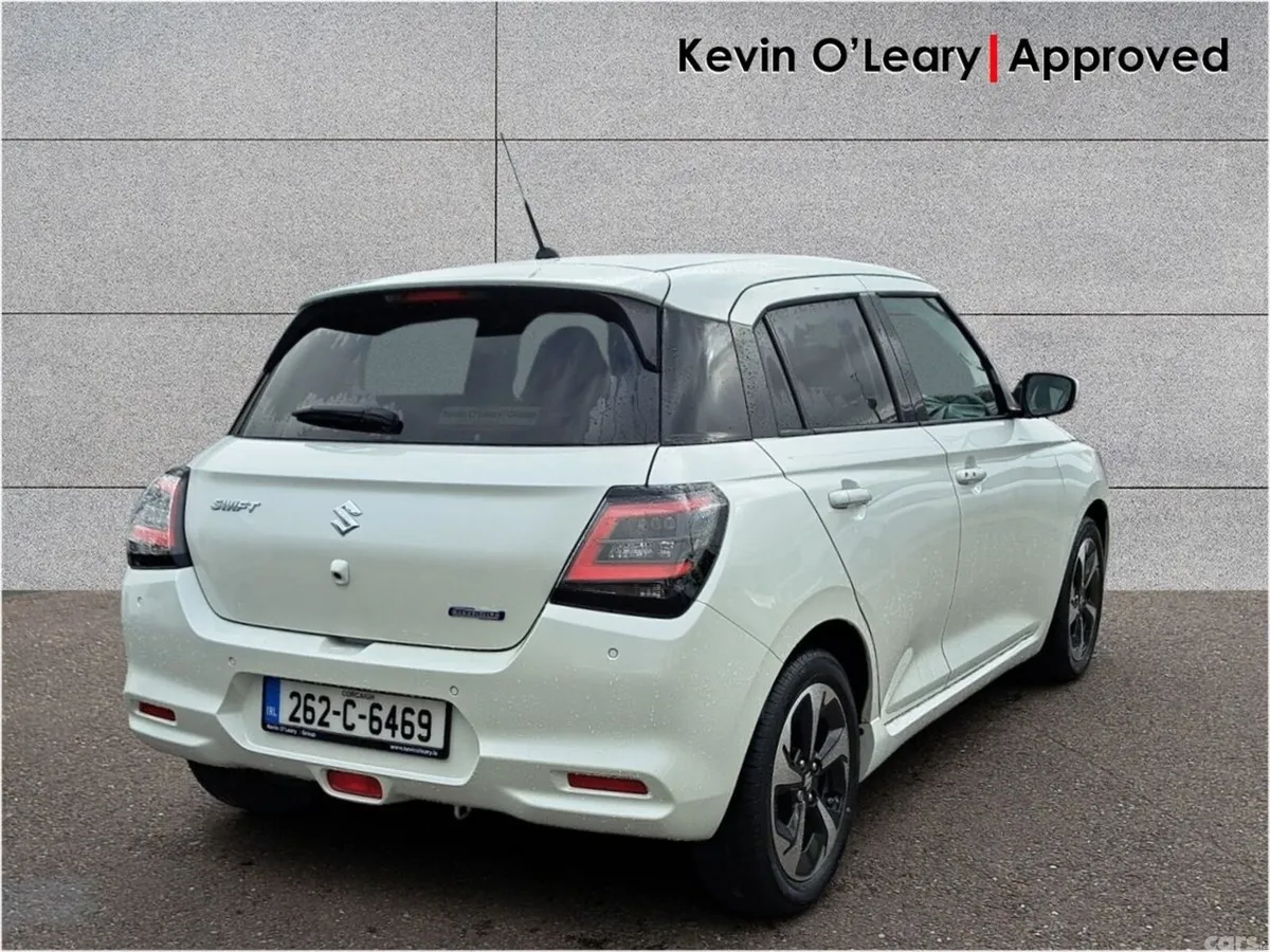 Suzuki Swift Hatchback, Petrol, 2026, White