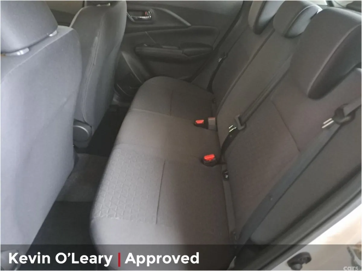 Suzuki Swift Hatchback, Petrol, 2026, White