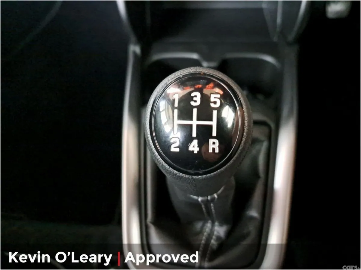 Suzuki Swift Hatchback, Petrol, 2026, White