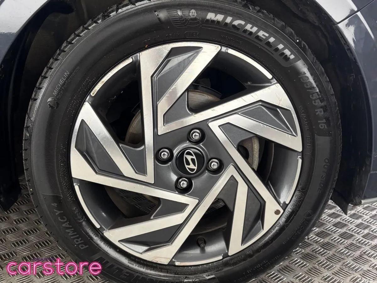 Hyundai i20 Hatchback, Petrol, 2024, Grey