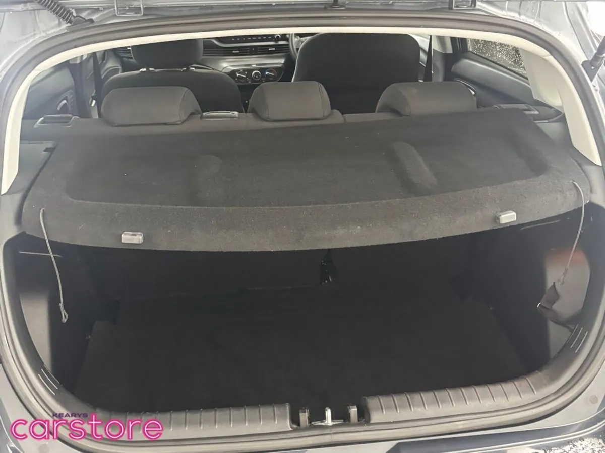 Hyundai i20 Hatchback, Petrol, 2024, Grey