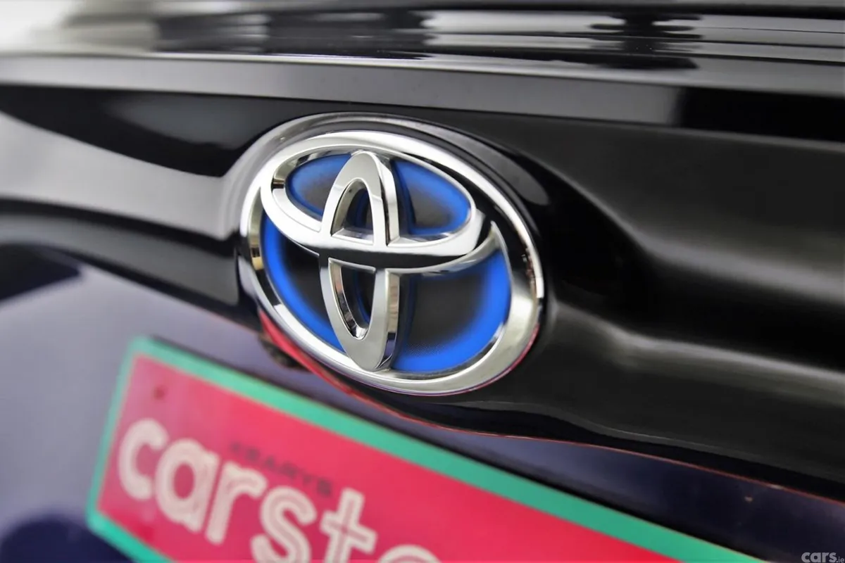 Toyota Yaris Hatchback, Petrol Hybrid, 2022, Blue