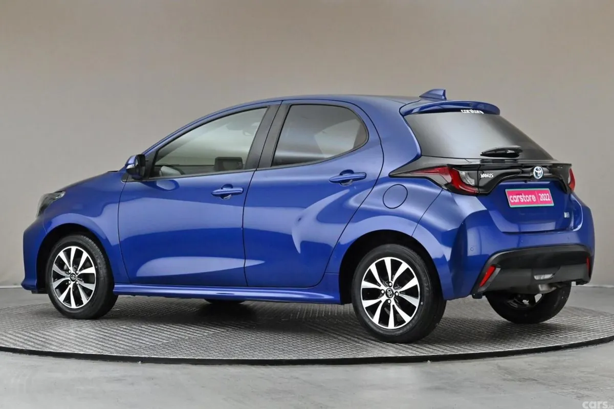 Toyota Yaris Hatchback, Petrol Hybrid, 2022, Blue