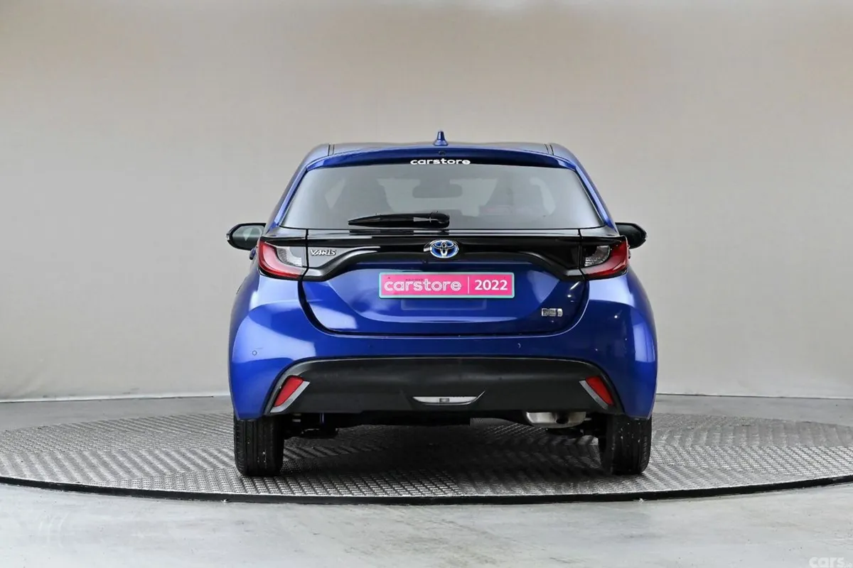 Toyota Yaris Hatchback, Petrol Hybrid, 2022, Blue