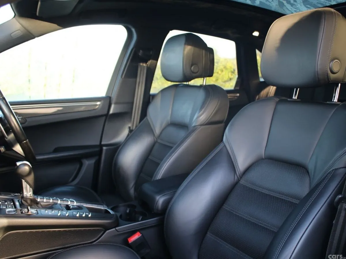 Porsche Macan SUV, Petrol, 2021, Grey