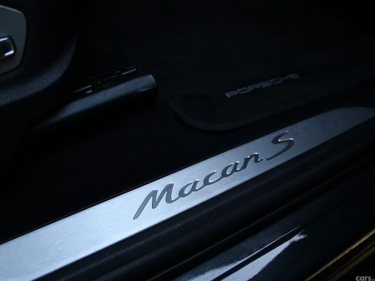 Porsche Macan SUV, Petrol, 2021, Grey
