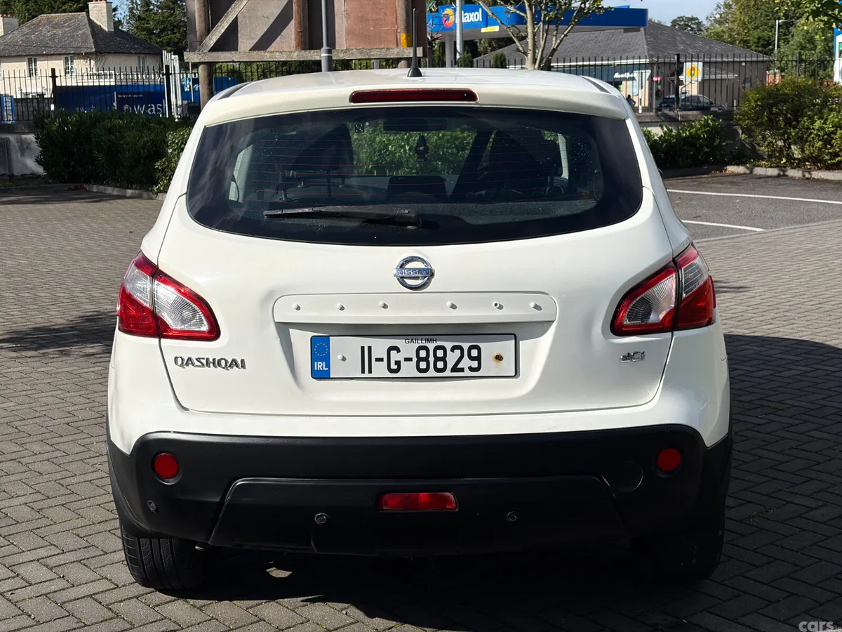 Nissan Qashqai Hatchback, Diesel, 2011, White