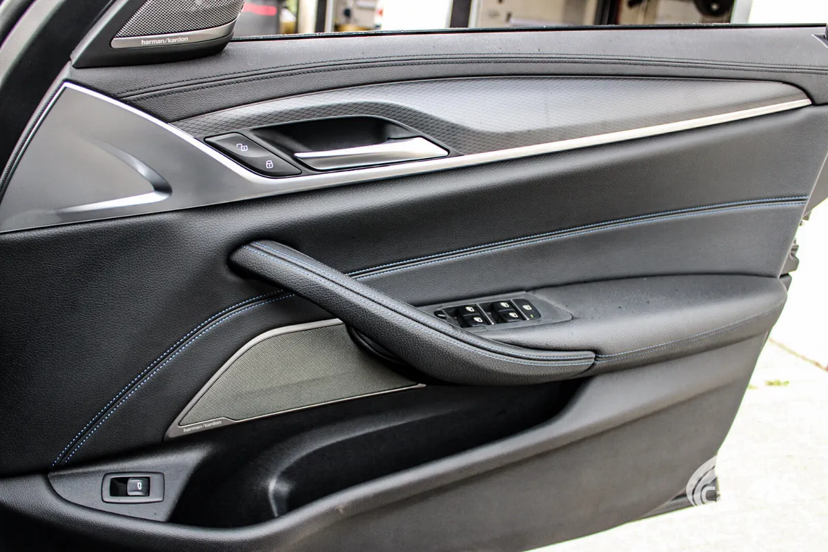 BMW 5-Series Estate, Diesel Hybrid, 2022, Black