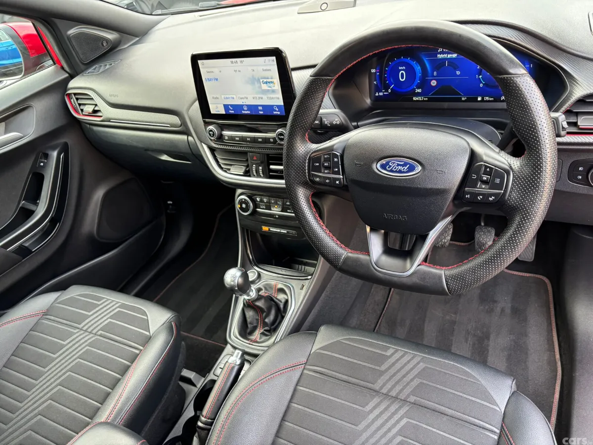 Ford Puma MPV, Petrol Hybrid, 2022, Red
