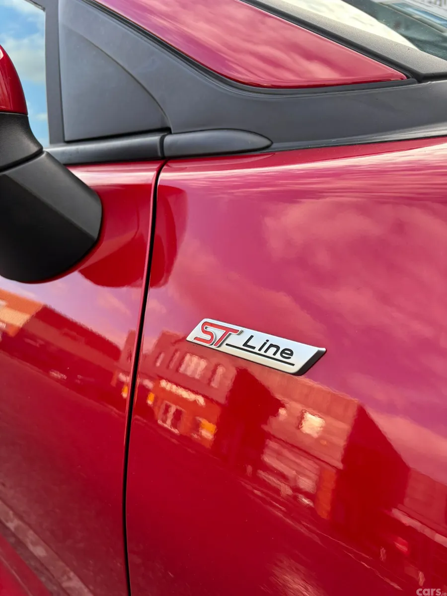 Ford Puma MPV, Petrol Hybrid, 2022, Red