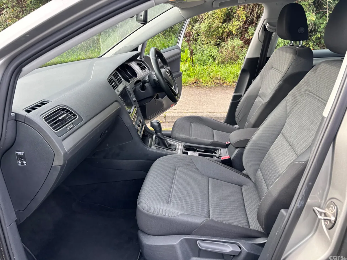 Volkswagen Golf Hatchback, Petrol, 2015, Silver