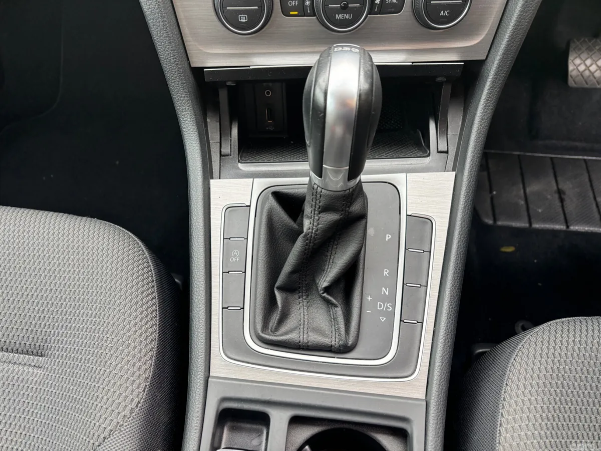 Volkswagen Golf Hatchback, Petrol, 2015, Silver