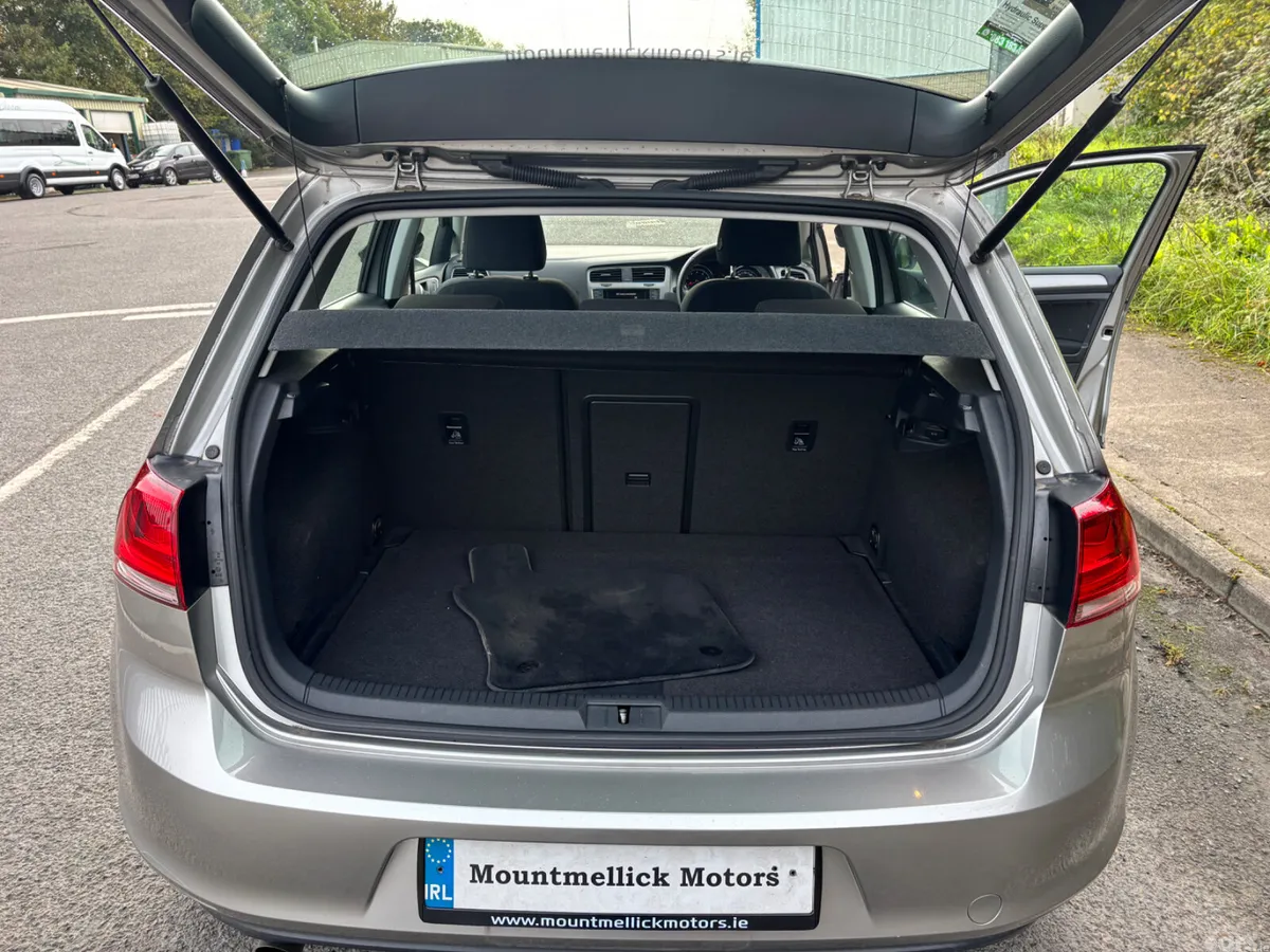 Volkswagen Golf Hatchback, Petrol, 2015, Silver