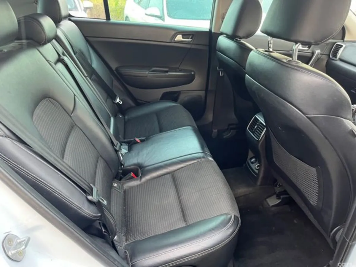 Kia Sportage MPV, Diesel, 2016, White