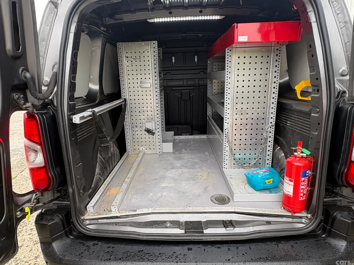 Peugeot Partner MPV, Diesel, 2020, Grey