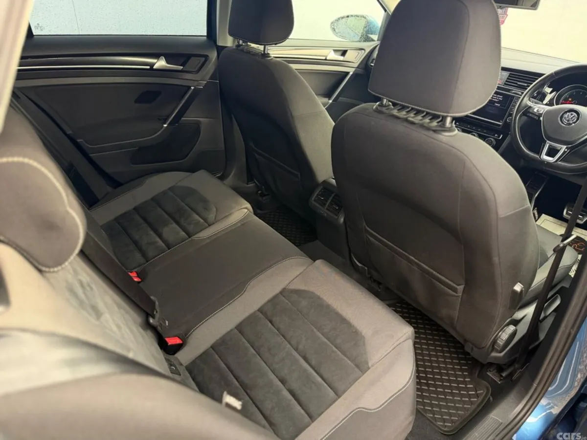 Volkswagen Golf Hatchback, Petrol, 2016, Blue