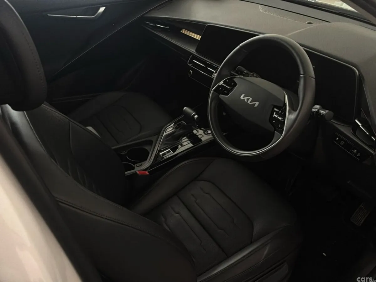 Kia Niro Hatchback, Petrol Plug-in Hybrid, 2025, White