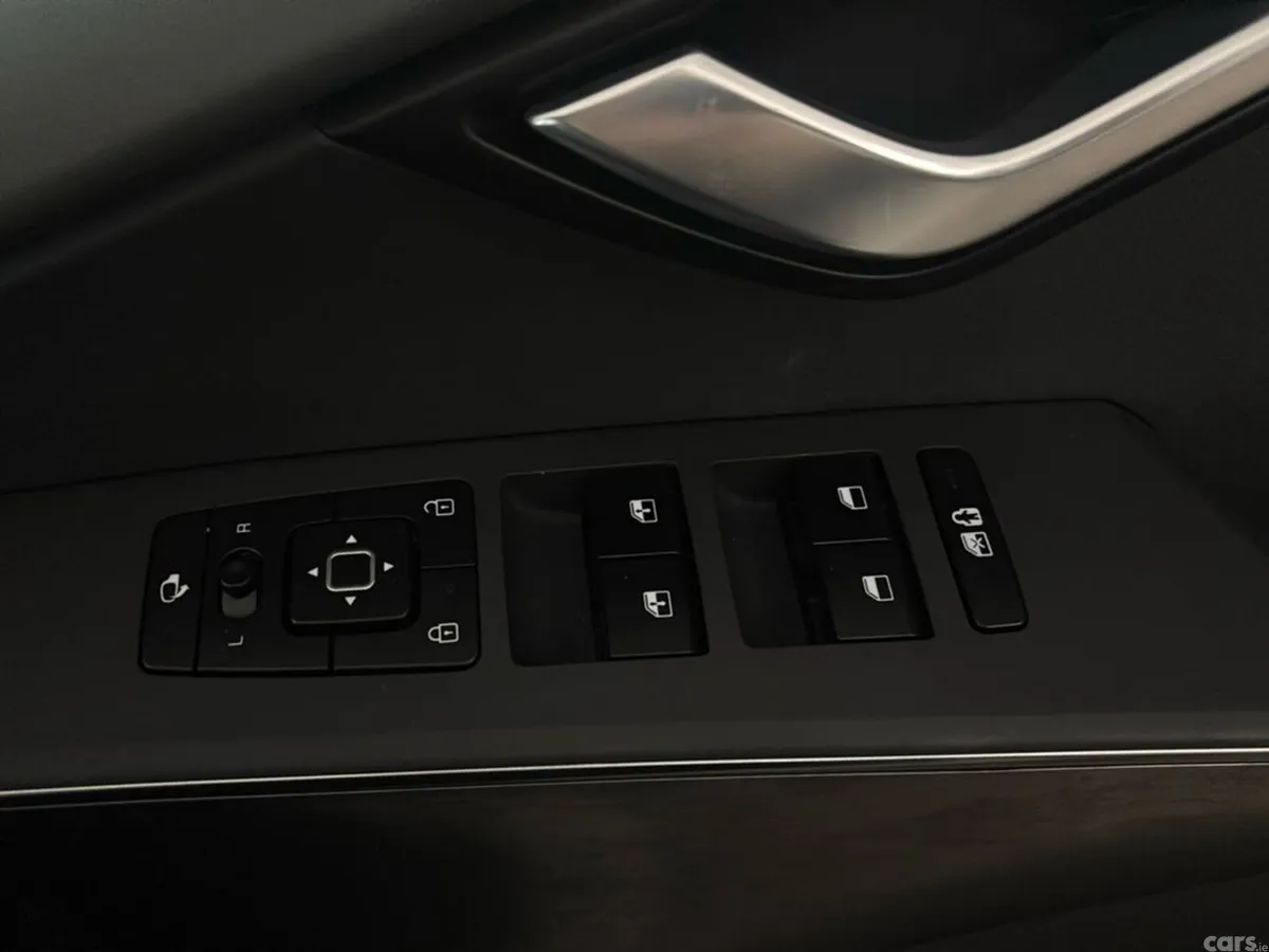 Kia Niro Hatchback, Petrol Plug-in Hybrid, 2025, White