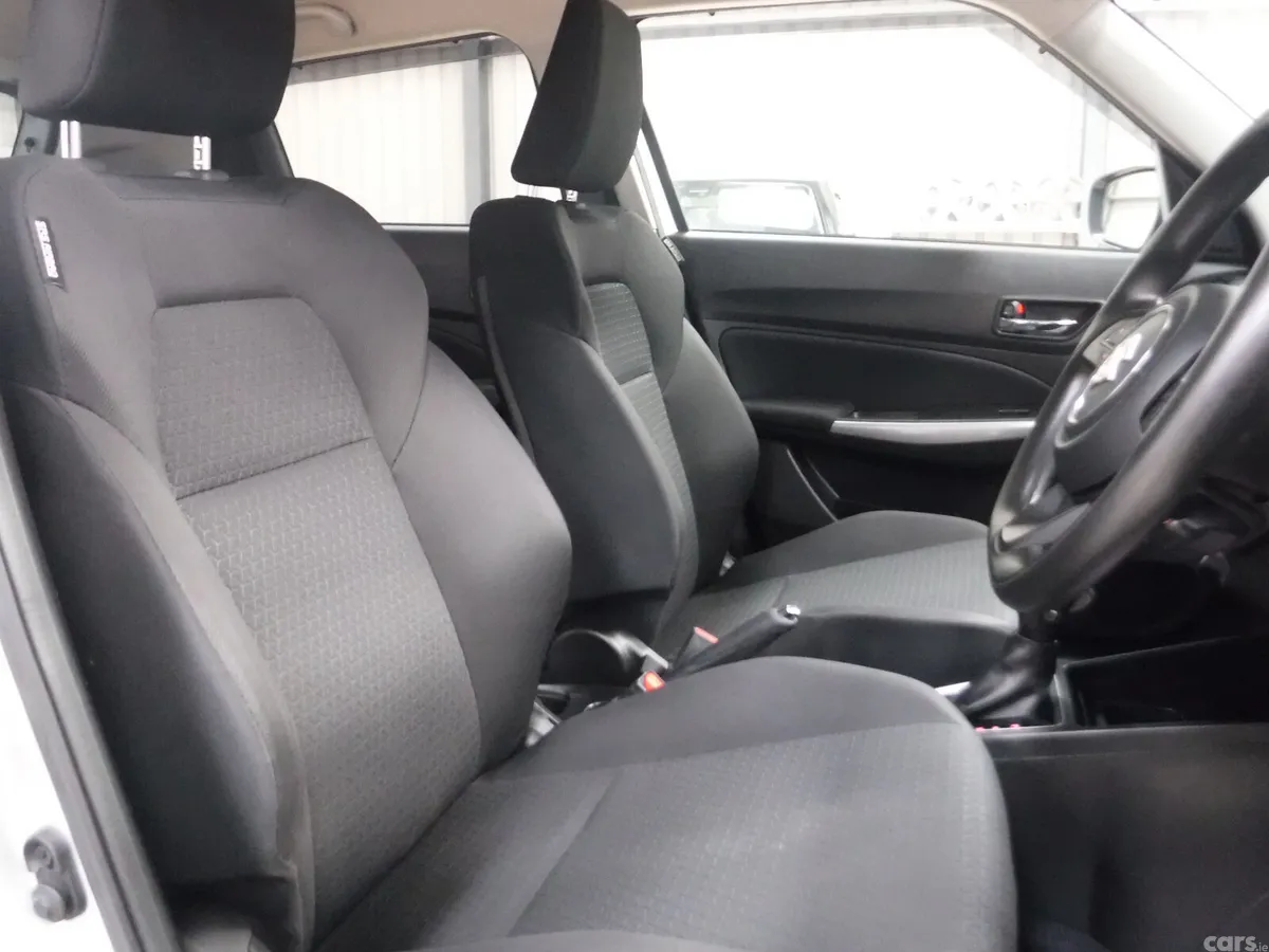 Suzuki Swift Hatchback, Petrol, 2023, Silver