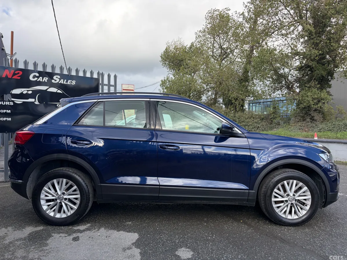 Volkswagen T-Roc SUV, Diesel, 2019, Blue