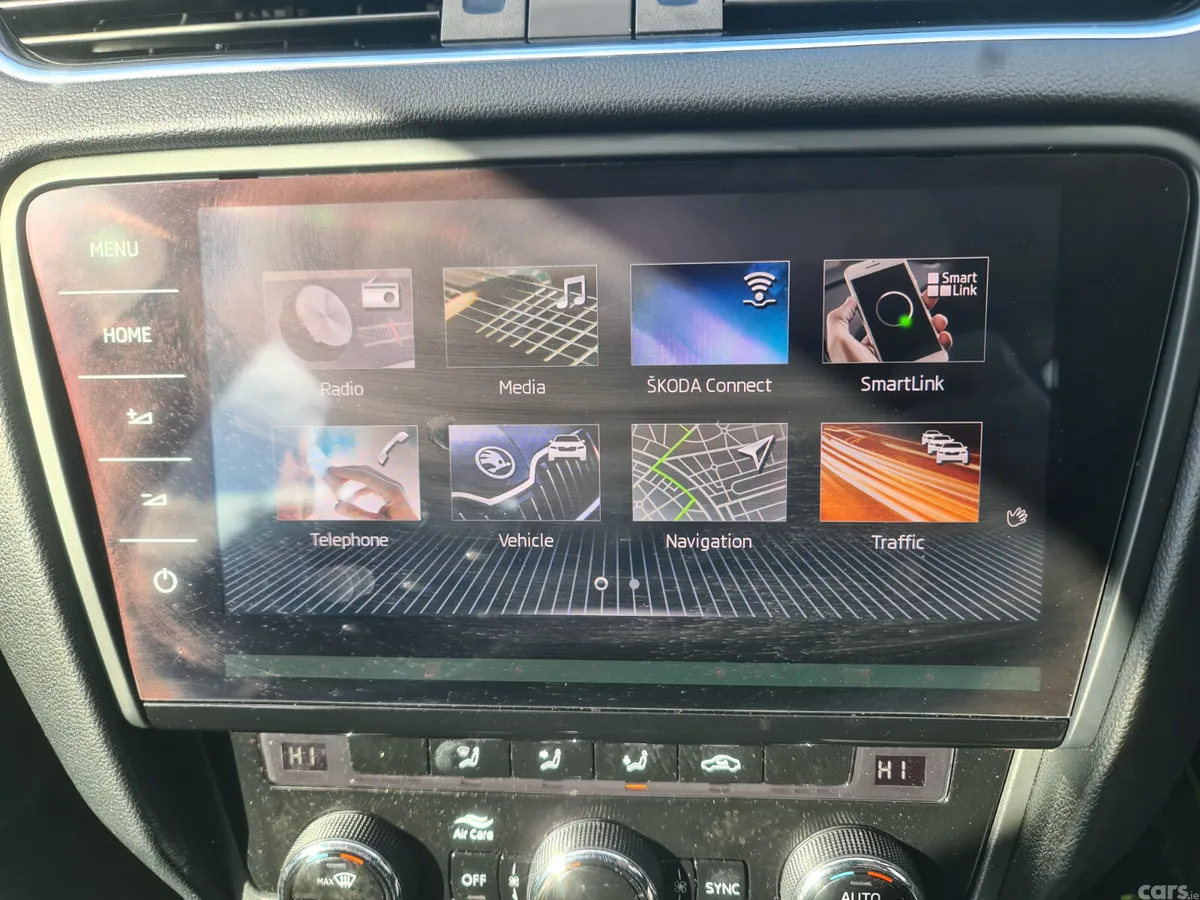 Skoda Octavia Saloon, Diesel, 2019, Grey