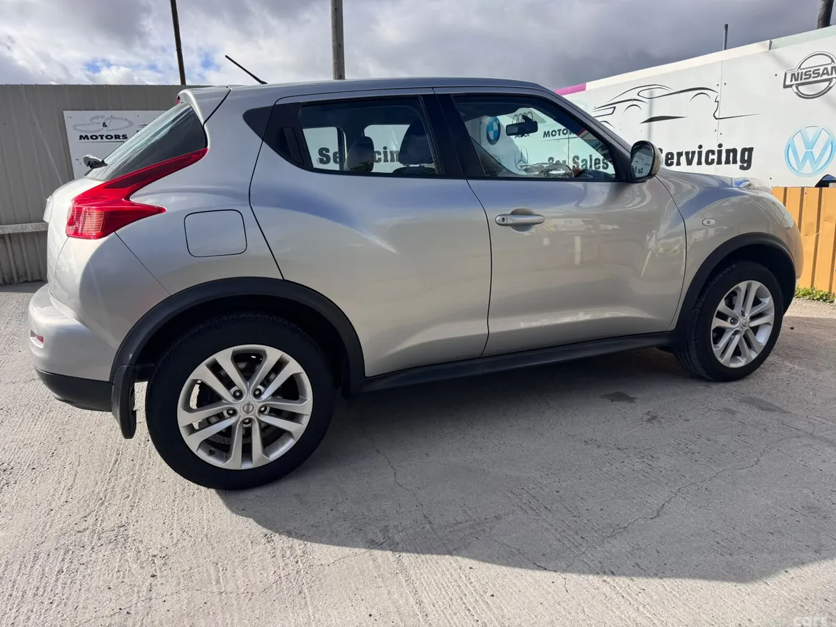 Nissan Juke SUV, Petrol, 2014, Silver