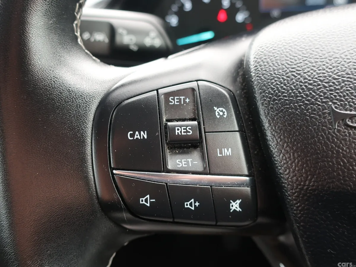 Ford Puma MPV, Petrol Hybrid, 2023, White