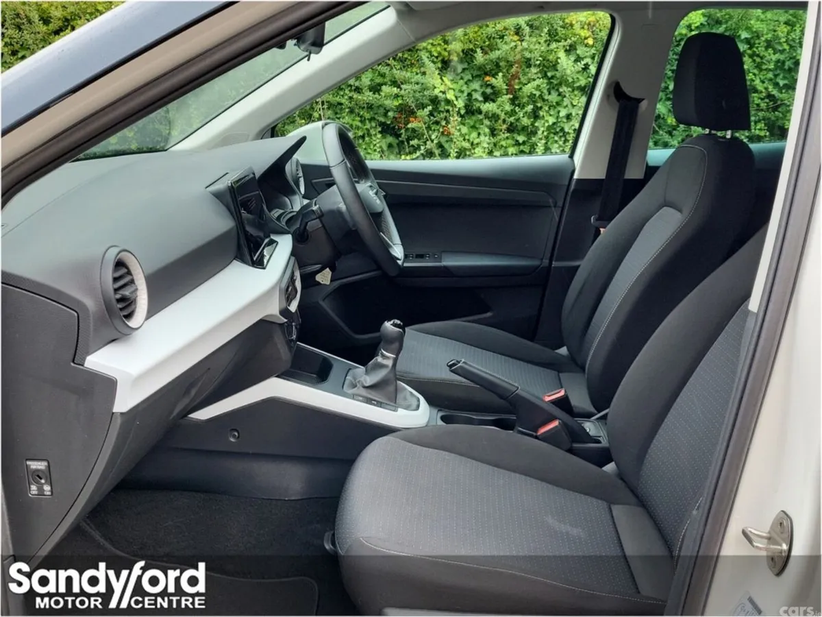 SEAT Arona SUV, Petrol, 2023, White