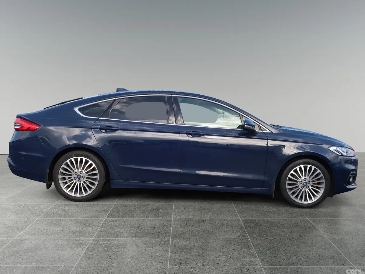 Ford Mondeo Hatchback, Diesel, 2021, Blue