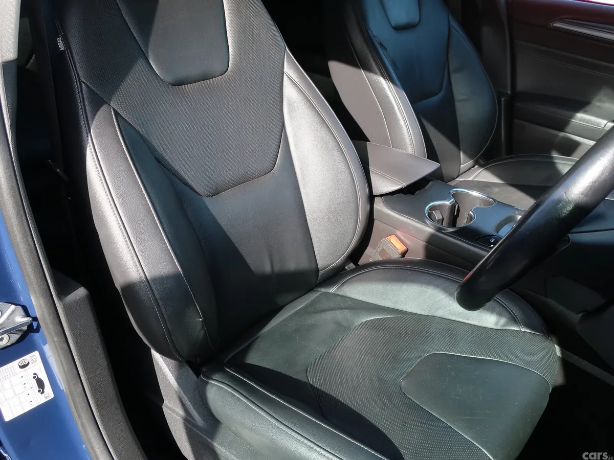 Ford Mondeo Hatchback, Diesel, 2021, Blue