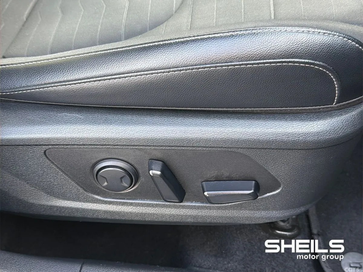 Kia Sportage SUV, Petrol Hybrid, 2023, Grey