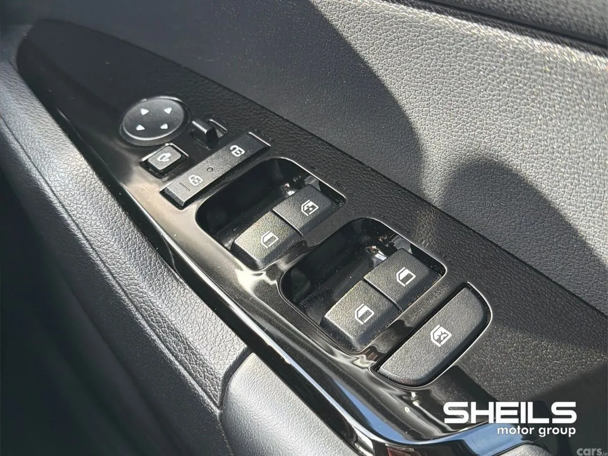 Kia Sportage SUV, Petrol Hybrid, 2023, Grey