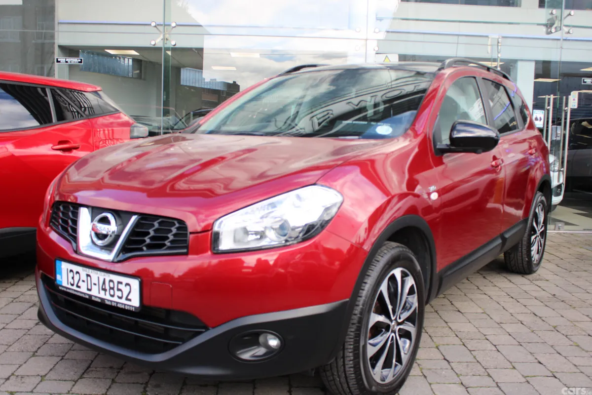 Nissan Qashqai+2 MPV, Diesel, 2013, Red