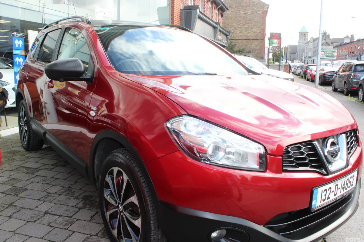 Nissan Qashqai+2 MPV, Diesel, 2013, Red
