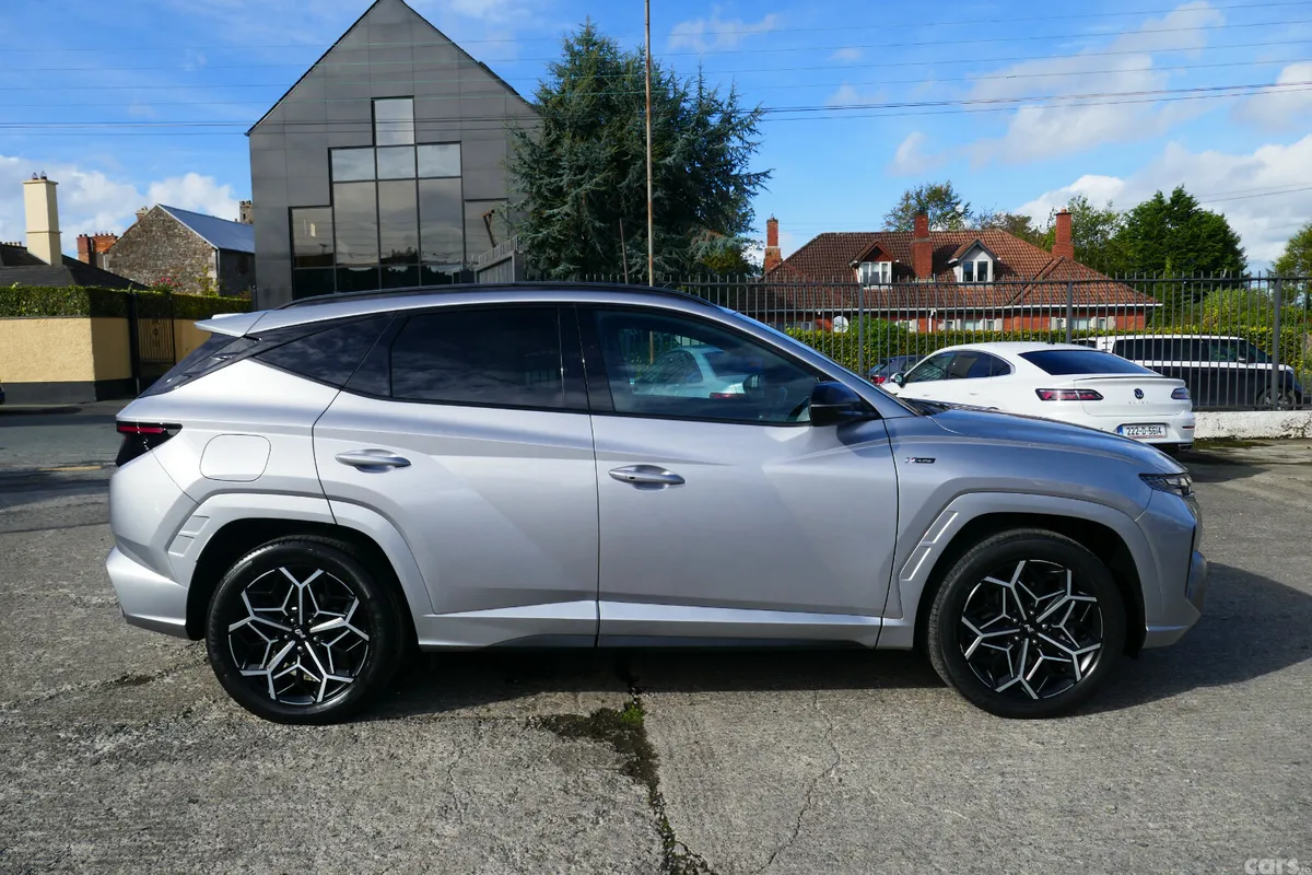 Hyundai Tucson SUV, Petrol Plug-in Hybrid, 2023, Silver