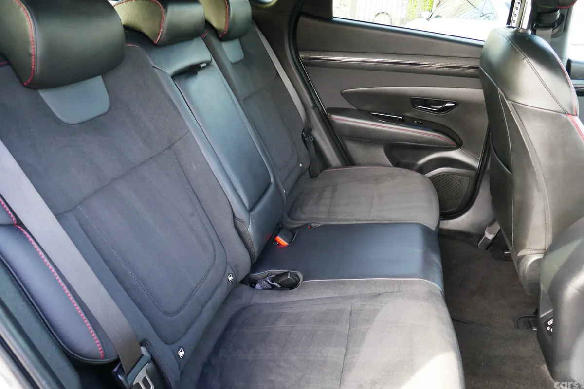 Hyundai Tucson SUV, Petrol Plug-in Hybrid, 2023, Silver